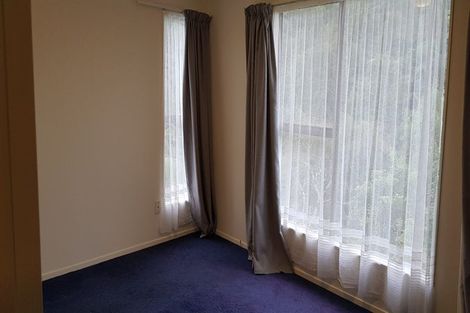 Photo of property in 2 Kekeno Grove, Tirohanga, Lower Hutt, 5010