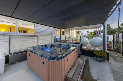 Photo of property in 77 Beeston Crescent, Manurewa, Auckland, 2102