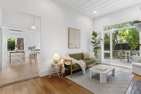 Photo of property in 29 Stafford Road, Northcote Point, Auckland, 0627