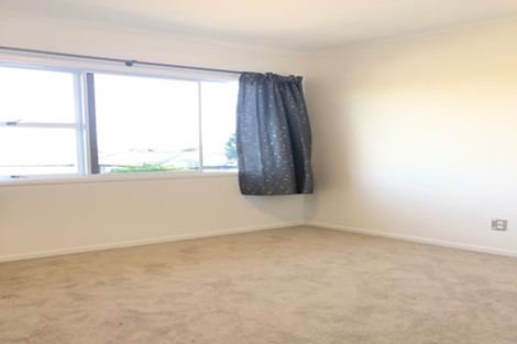 Photo of property in 2/3 Howe Street, Howick, Auckland, 2014