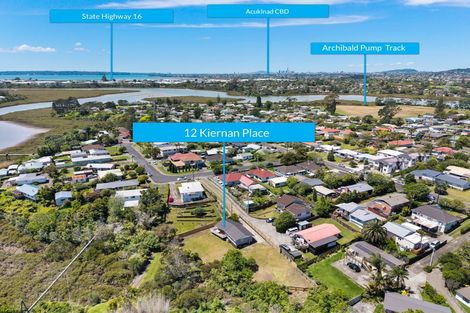 Photo of property in 12 Kiernan Place, Kelston, Auckland, 0602