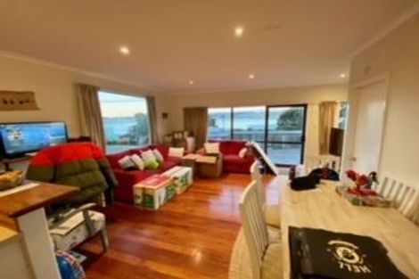 Photo of property in 280 Queens Drive, Lyall Bay, Wellington, 6022