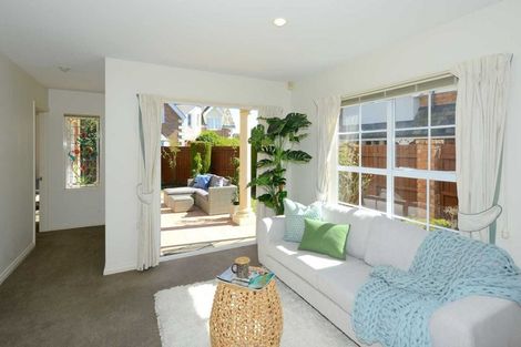 Photo of property in 233 Avonhead Road, Avonhead, Christchurch, 8042