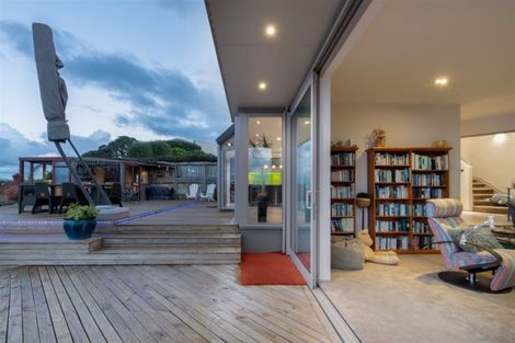 Photo of property in 1/909 Beach Road, Waiake, Auckland, 0630