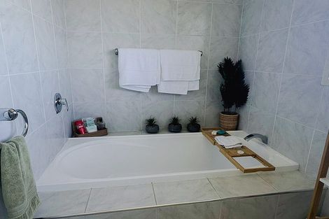 Photo of property in 86 Sylvester Crescent, Flagstaff, Hamilton, 3210