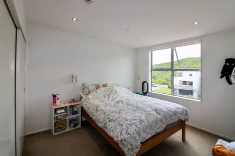 Photo of property in 17 Saddleback Grove, Karori, Wellington, 6012