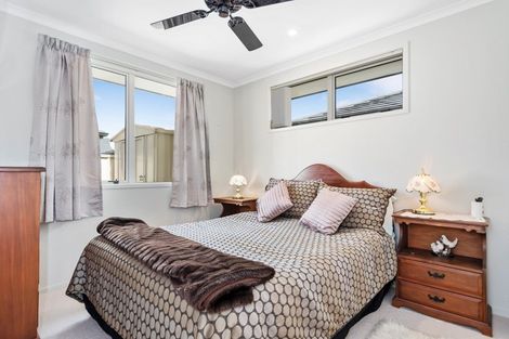 Photo of property in 4 Sandspit Way, Papamoa Beach, Papamoa, 3118