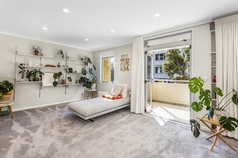 Photo of property in Marrakech Cafe, 35/305 Evans Bay Parade, Hataitai, Wellington, 6021