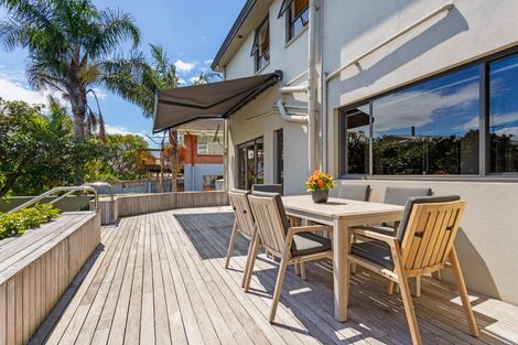 Photo of property in 105 Muir Avenue, Mangere Bridge, Auckland, 2022