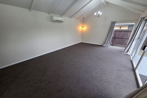 Photo of property in 11 Grimseys Road, Redwood, Christchurch, 8051