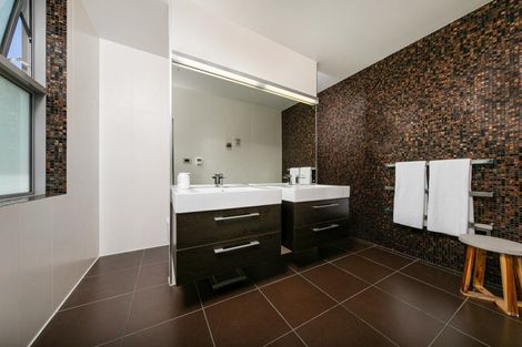 Photo of property in 35 Pounamu Avenue, Greenhithe, Auckland, 0632