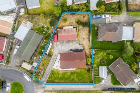 Photo of property in 8 Pesaro Place, Clover Park, Auckland, 2023