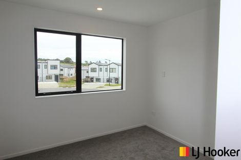 Photo of property in 9a Putiputi Way, Papakura, 2110