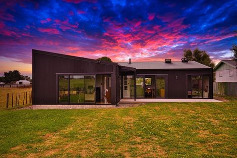 Photo of property in 83 Marumaru Street, Marton, 4710