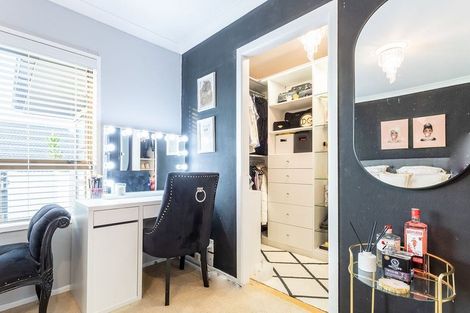 Photo of property in 8 Dunolly Place, Pukekohe, 2120