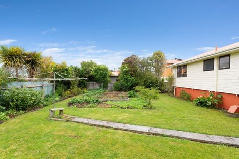Photo of property in 30 Queen Street, Brighton, Dunedin, 9035