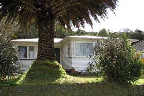 Photo of property in 16 Puriri Street, Wainuiomata, Lower Hutt, 5014