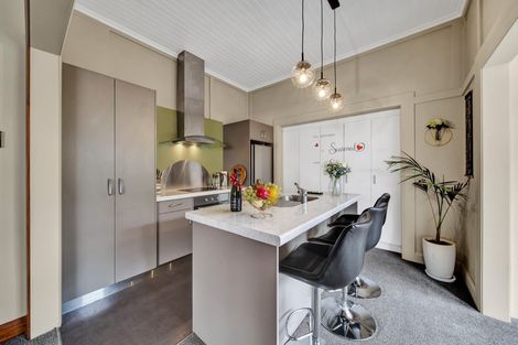 Photo of property in 246 Saint Aubyn Street, New Plymouth, 4310