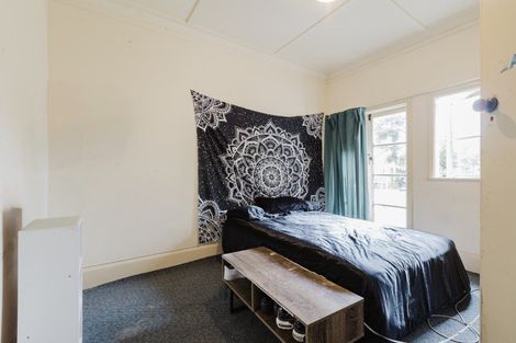 Photo of property in 374 College Street, Hokowhitu, Palmerston North, 4410