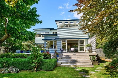 Photo of property in 33 Cheviot Road, Lowry Bay, Lower Hutt, 5013