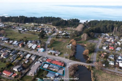 Photo of property in 4 Waikuku Beach Road, Waikuku Beach, 7473