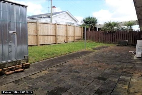 Photo of property in 3/93 Panama Road, Mount Wellington, Auckland, 1062