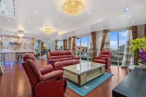 Photo of property in 54 Goodwood Drive, Goodwood Heights, Auckland, 2105