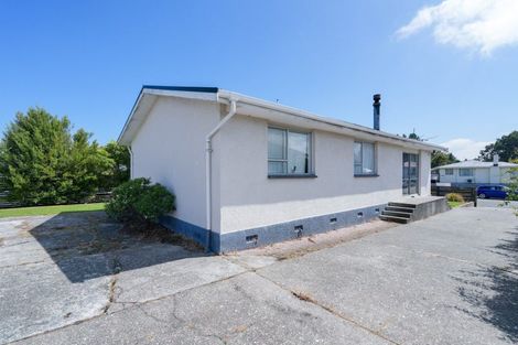 Photo of property in 2 Burns Street, Kew, Invercargill, 9812