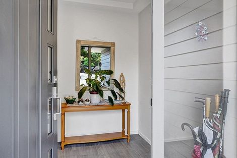 Photo of property in 184b Seaview Road, Westown, New Plymouth, 4310