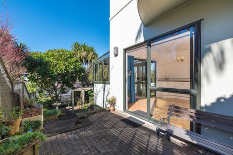 Photo of property in 16a White Swan Road, Mount Roskill, Auckland, 1041