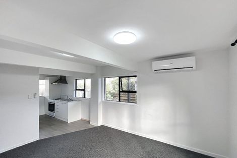 Photo of property in 7a Clayburn Road, Glen Eden, Auckland, 0602