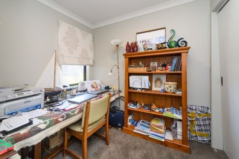 Photo of property in 7 Butler Place, Fitzherbert, Palmerston North, 4410