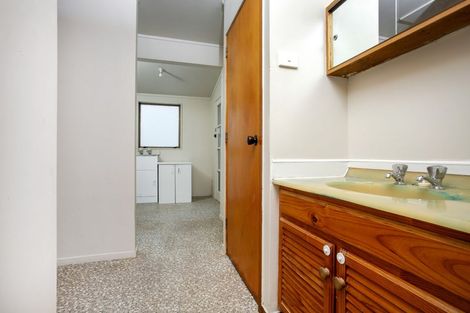 Photo of property in 34 The Avenue, Albany, Auckland, 0632