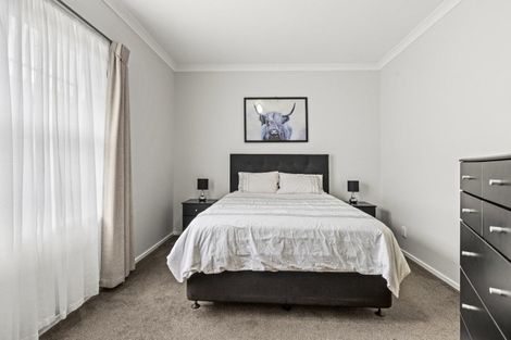 Photo of property in 114 Avondale Road, Taradale, Napier, 4112