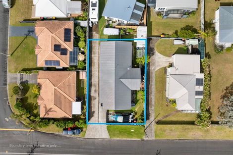 Photo of property in 229a Ocean Road, Whangamata, 3620