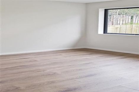 Photo of property in 1b Kohekohe Street, New Lynn, Auckland, 0600