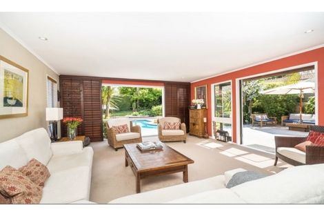 Photo of property in 31 Harley Road, Takapuna, Auckland, 0622