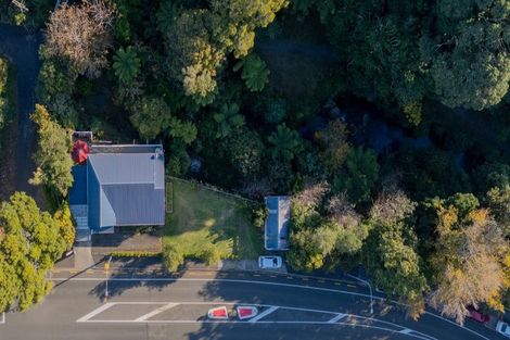 Photo of property in 28 Carrington Street, New Plymouth, 4310