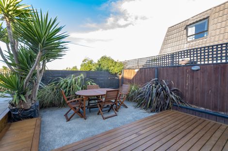 Photo of property in 523 Marine Parade, South New Brighton, Christchurch, 8062