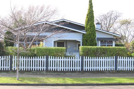 Photo of property in 8 Nikau Street, Takaro, Palmerston North, 4410