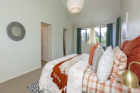 Photo of property in 2 Pukatea Close, Raumati Beach, Paraparaumu, 5032