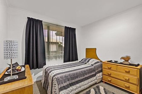 Photo of property in 9 Swanson Oaks, Swanson, Auckland, 0612