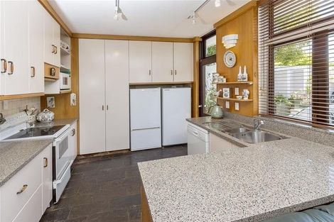 Photo of property in 103 Cascades Road, Pakuranga Heights, Auckland, 2010