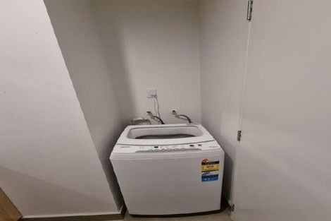 Photo of property in 53 Morihana Close, Glen Eden, Auckland, 0602