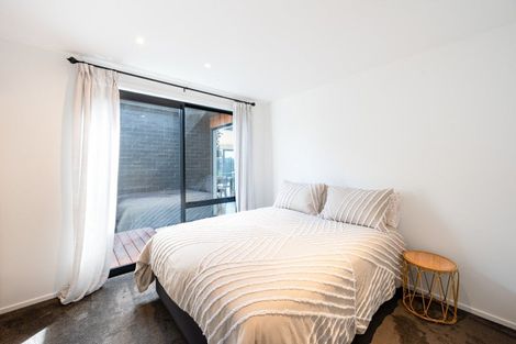 Photo of property in 39 Pounamu Avenue, Albert Town, Wanaka, 9305