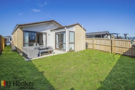 Photo of property in 15 Farmland Road, Papakura, 2110
