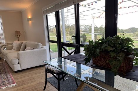 Photo of property in 63 Tawa Road, Kumeu, 0891