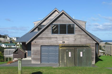 Photo of property in 42 Cullen Street, Mangawhai Heads, Mangawhai, 0505