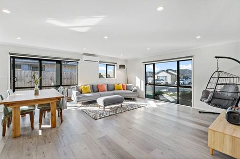 Photo of property in 18 Perla Road, Pukekohe, 2120