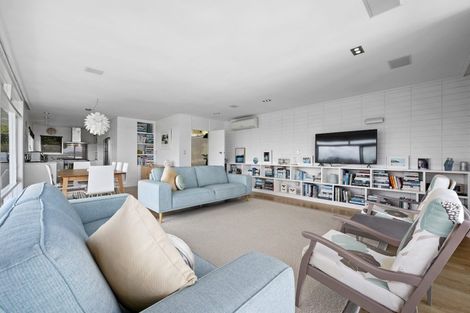 Photo of property in 30a Tizard Road, Birkenhead, Auckland, 0626